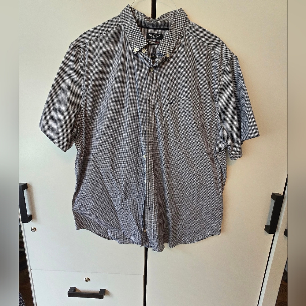Nautica Men's XXL Navy and White Checkered Short Sleeve Dress Shirt